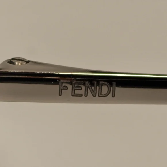 FENDI Geometric Sunglasses For Women Or Men's Who Loves A Little Glitter 🥰 - Picture 8 of 8